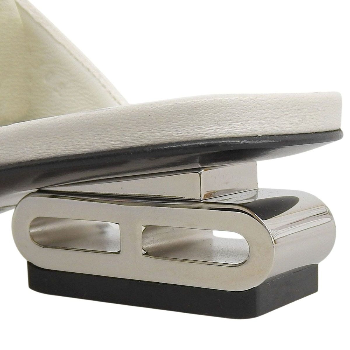 Hermes Idole Chaine D'ancre Motif Leather Sandals Mule Light Gray 36 — view 5