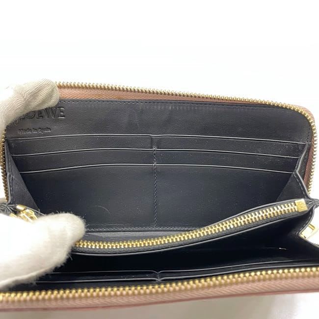 Loewe Round Zipper Long Wallet Pink Linen — view 3