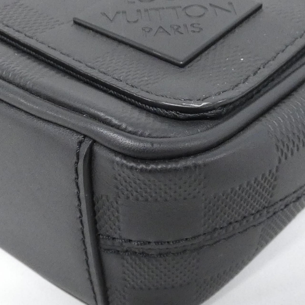 Louis Vuitton Damier Infini District PM Shoulder Bag — view 3