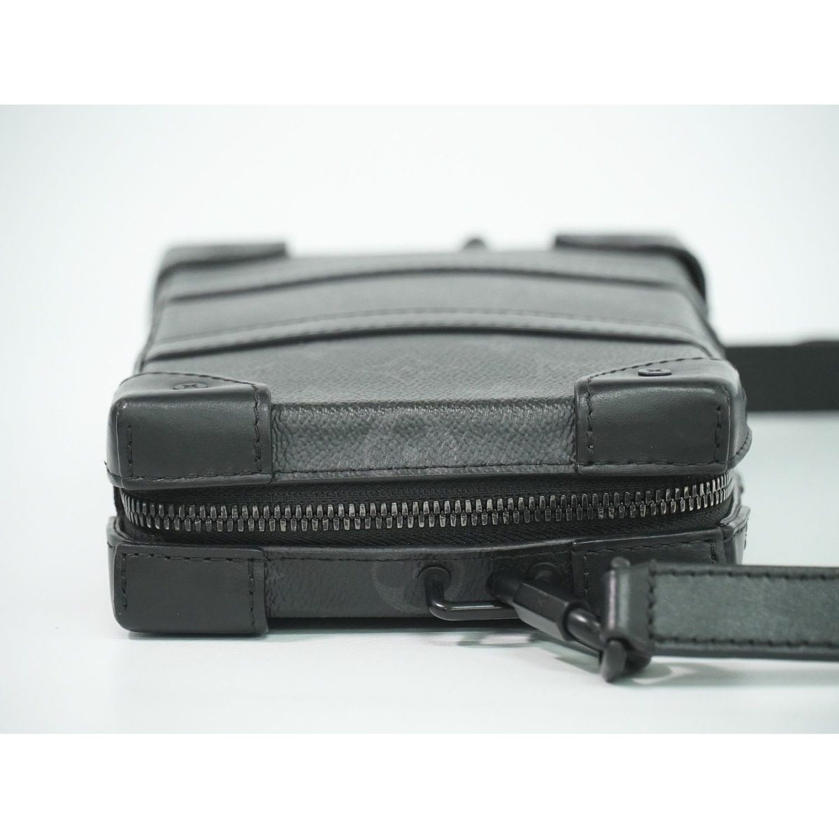 Louis Vuitton LV Soft Trunk Wallet Monogram Eclipse Shoulder Black — view 4