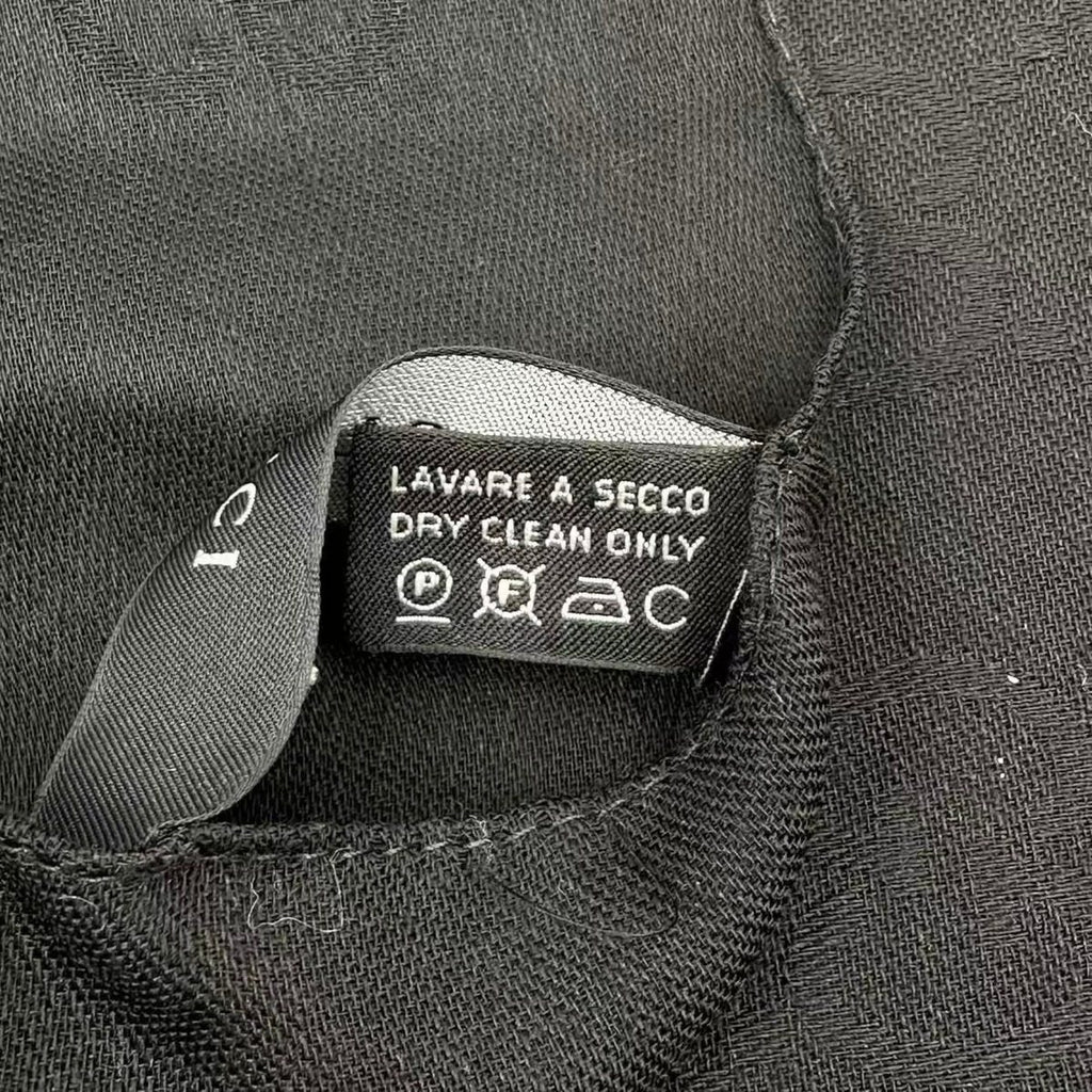 Gucci Shawl Scarf GG Logo Black — view 5