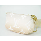 Louis Vuitton LV Multi Pochette Monogram Giant 2-Way Shoulder Bag Plume — view 2
