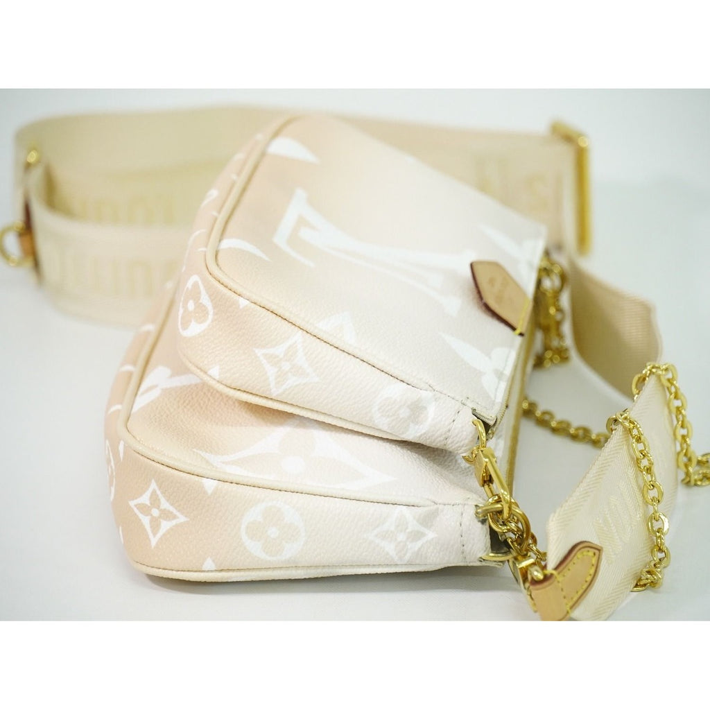 Louis Vuitton LV Multi Pochette Monogram Giant 2-Way Shoulder Bag Plume — view 4