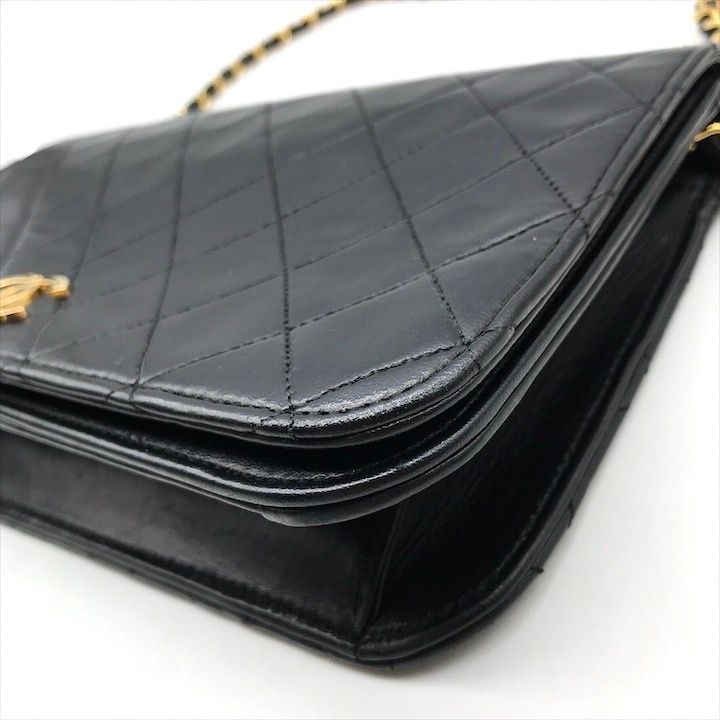 Chanel CC Logo Quilted Lambskin Push Lock Chain Shoulder Bag Black — view 4