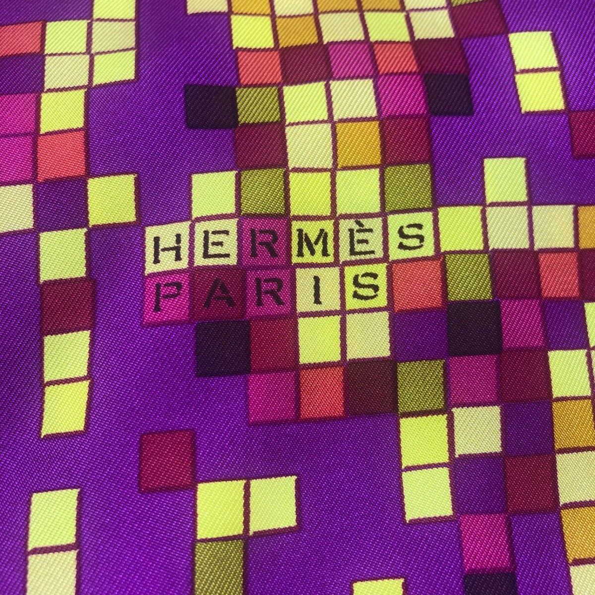 Hermes Scarf Carre 90 Silk Mosaique 24 Horse Pattern — view 5