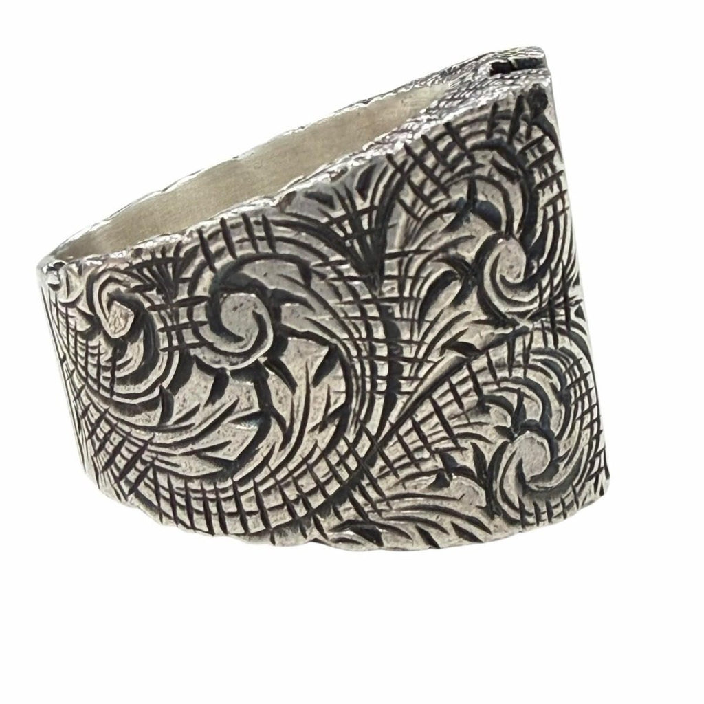 Gucci Arabesque Alphabet Letter Ring Silver-l Weight — view 4