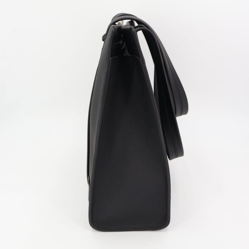 Louis Vuitton Aerogram Take Off Tote Leather Handbag — view 5