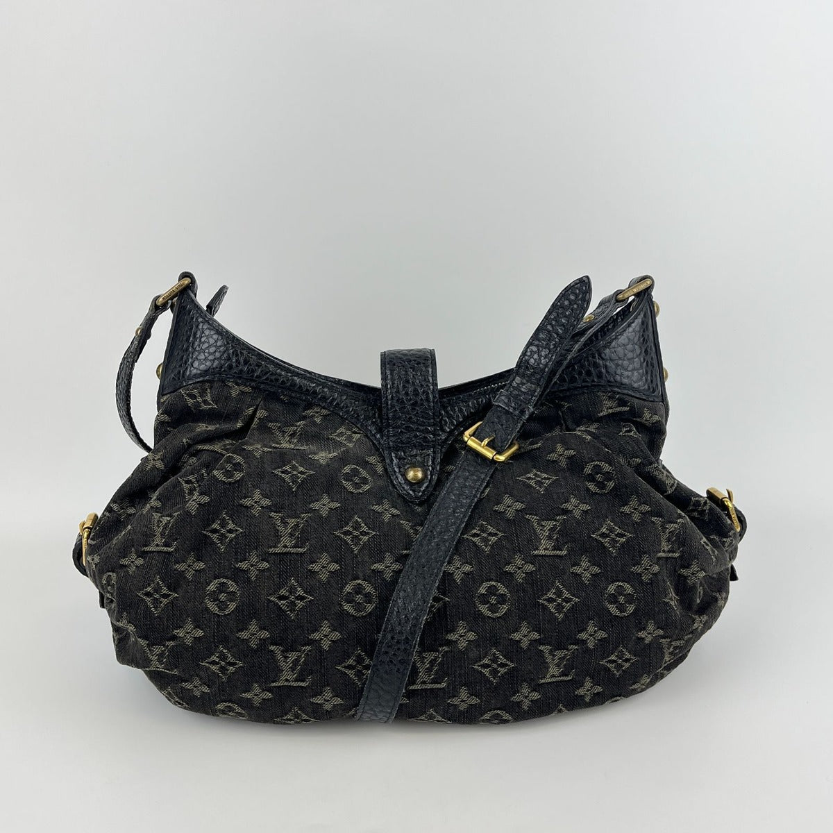 Louis Vuitton Monogram Slightly Shoulder Bag Denim Black Vintage — view 3