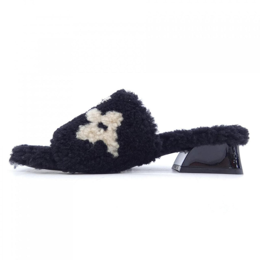 Louis Vuitton Paseo Line Sandals — view 2