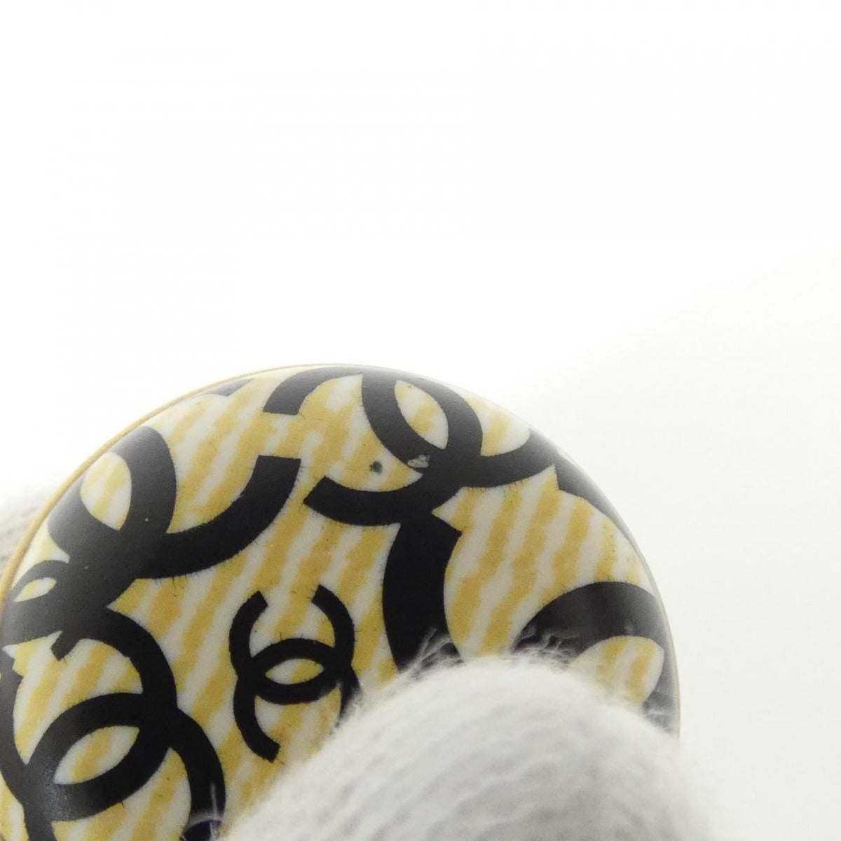 Chanel Vintage Earrings Black — view 3
