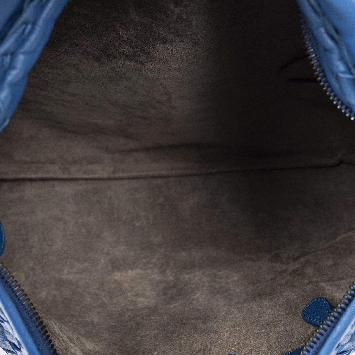 Bottega Veneta Large Hobo Blue Intrecciato Leather — view 9