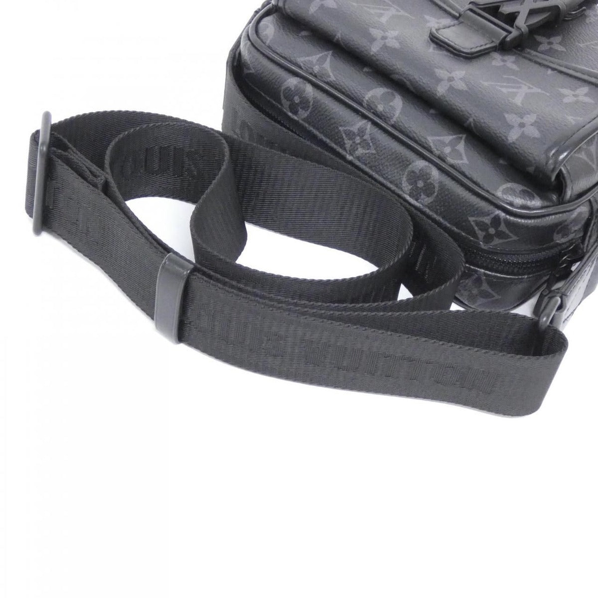 Louis Vuitton Monogram Eclipse Getaway Shoulder Bag Black — view 5