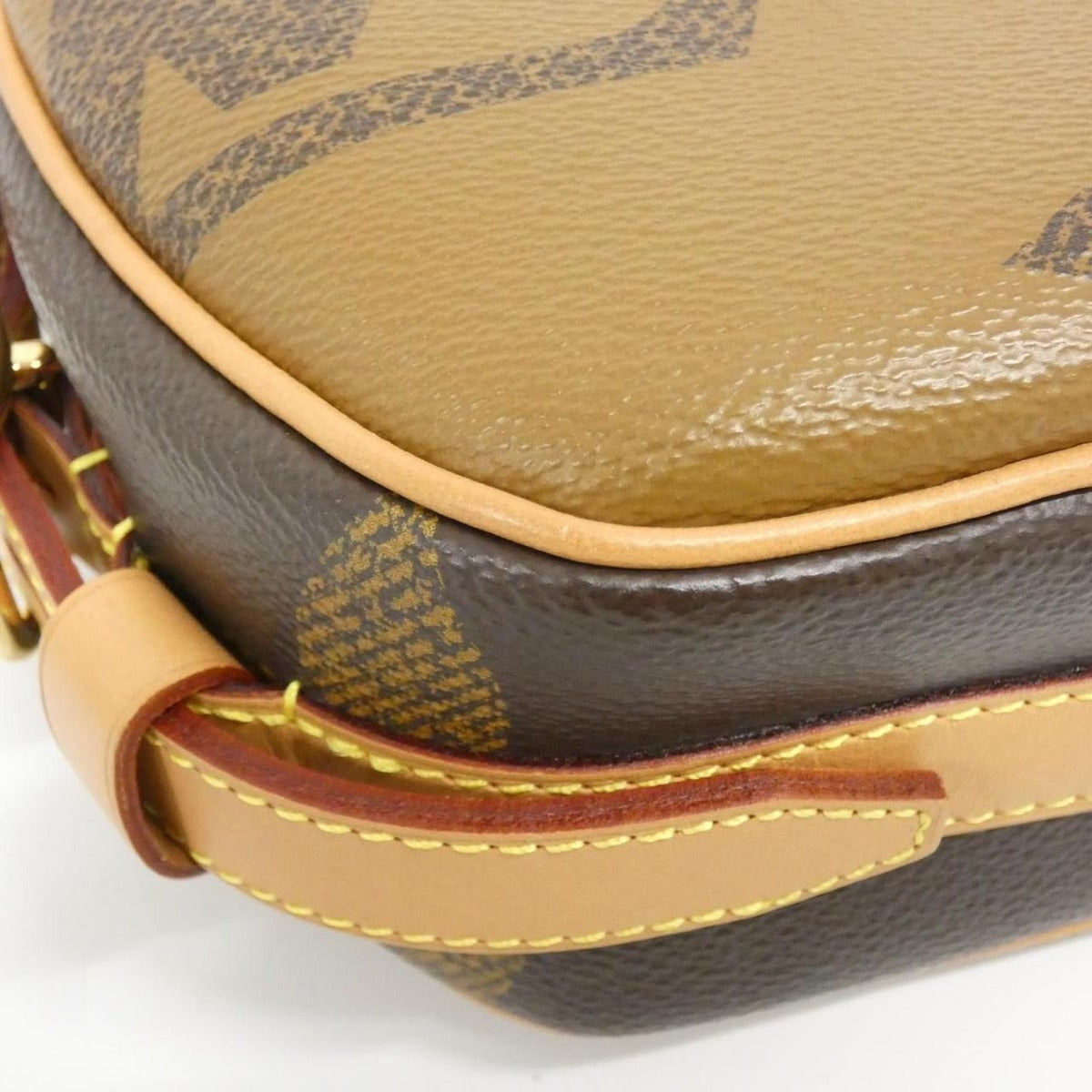 Louis Vuitton Monogram Giant Boite Chapeau Sple Shoulder Bag Brown Marron — view 3