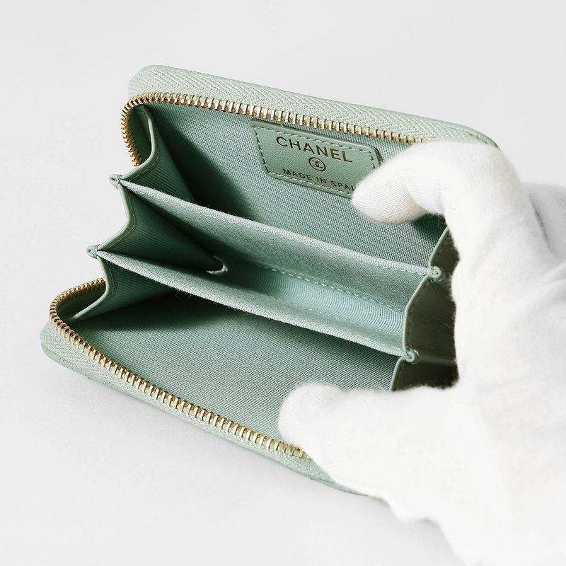 Chanel Coin Case Classic Zip Purse Mint Green — view 5