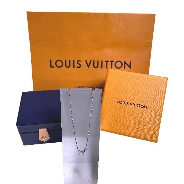 Louis Vuitton White Gold And Diamond Pendentif Idylle Blossom