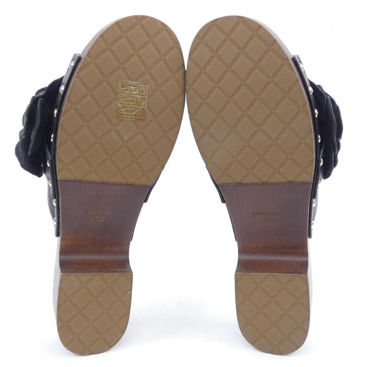 Chanel Clogs Sandals Calfskin Black — view 4
