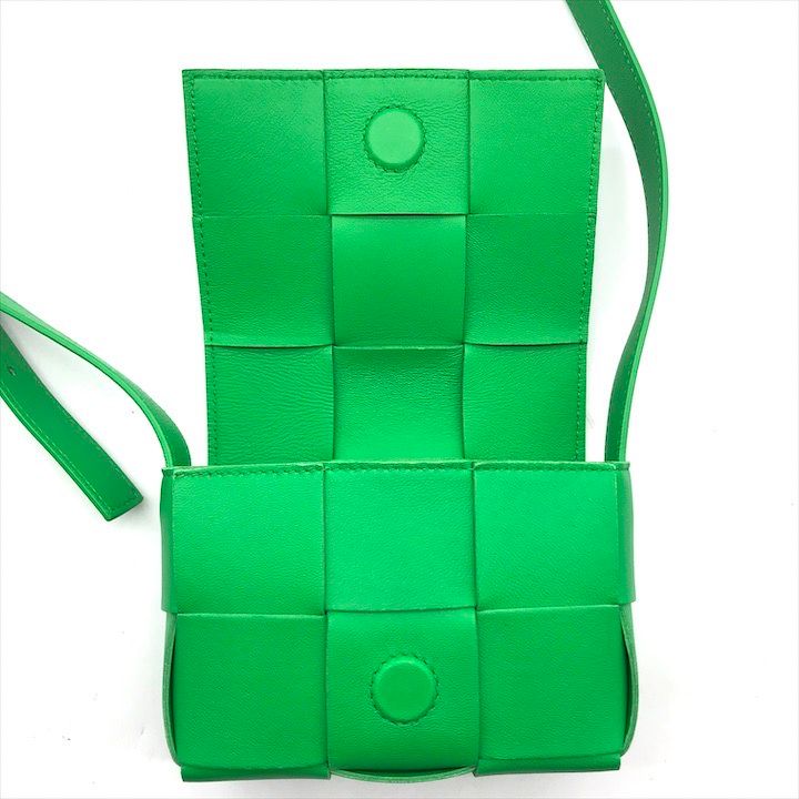 Bottega Veneta Leather Candy Cassette Green Shoulder Bag Mini — view 8