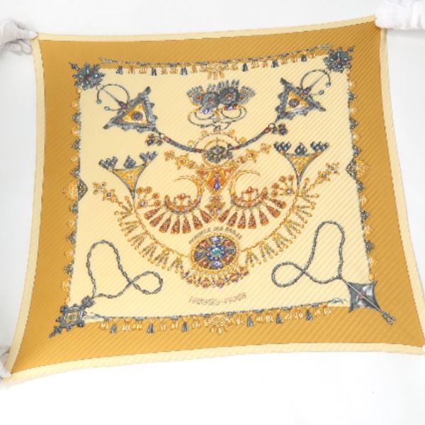 Hermes Pleated Carre Scarf Papules Des Sables Desert Accessories — view 2
