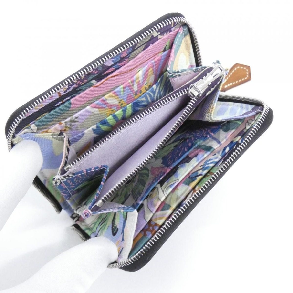 Hermes en Liberte Silk in Compact Wallet — view 4