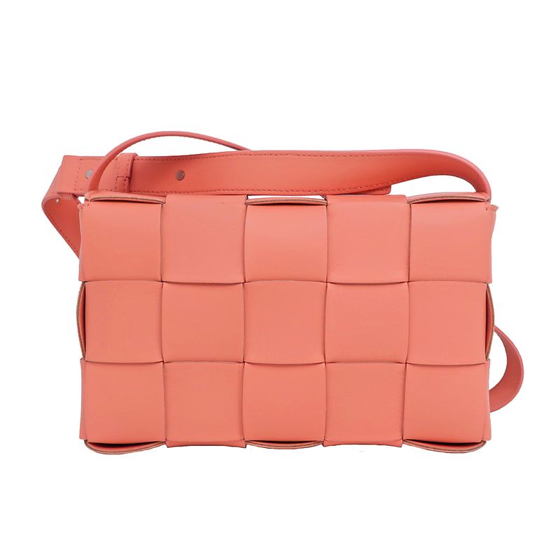 Bottega Veneta Cassette Shoulder Bag Maxi Intrecciato Pink — view 3
