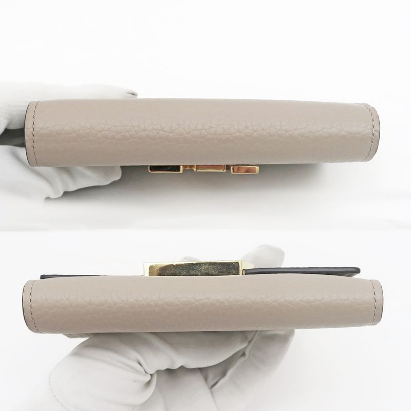 Louis Vuitton Trifold Wallet Portefeuille Capucines Compact — view 4