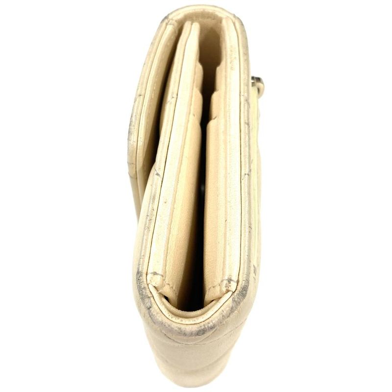 Chanel Quilted Trifold Wallet Lamb Skin Ap2809 White Gold Hardware Coco Pearl — view 4