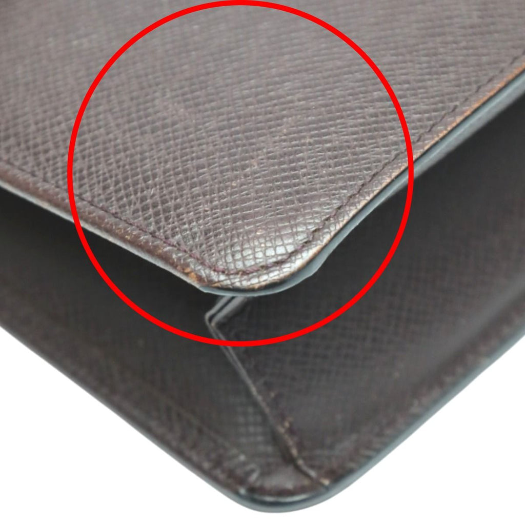 Louis Vuitton Taiga Clutch Bag Clade Second Acajou — view 6