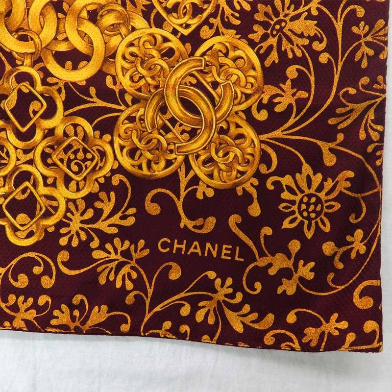 Chanel Large Shawl Chain Pattern Coco Mark Wool Silk Gold Bold 135 cm — view 4