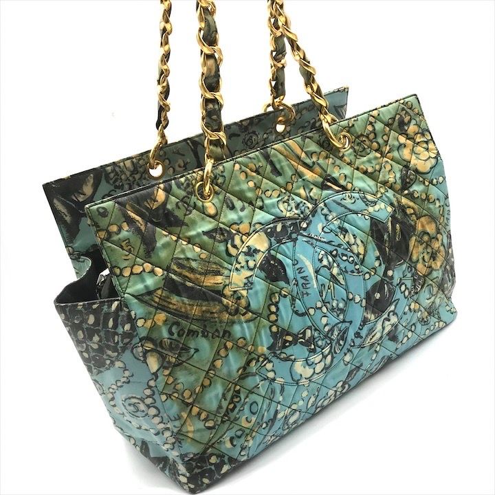 Chanel Big CC Logo Quilted Vintage Chain Hand Tote — view 7