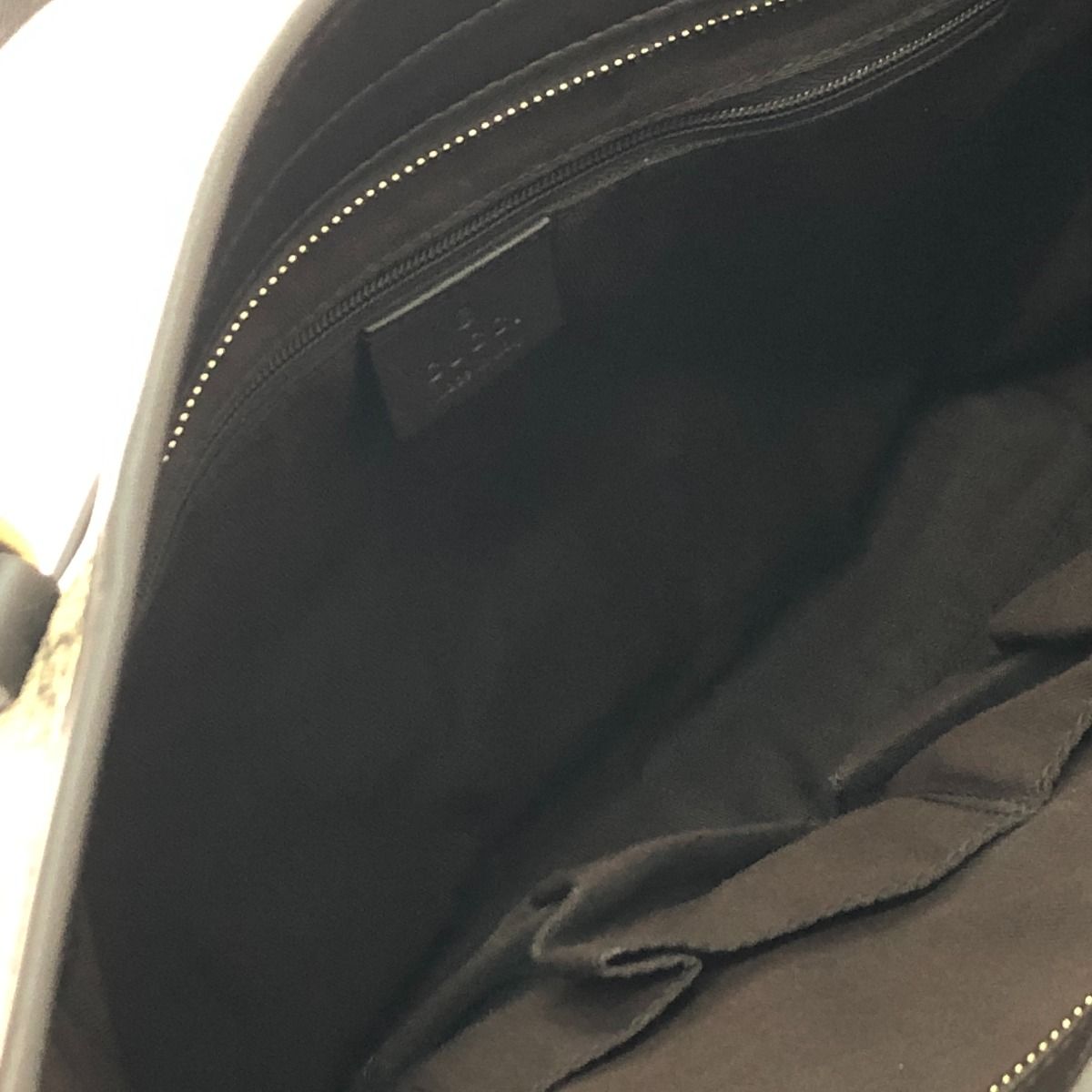 Gucci 2-Way Tote GG Supreme Leather Dark Brown — view 6