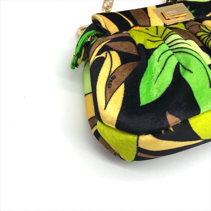 Fendi Items Peekaboo Click Velvet 2-Way Chain Shoulder Bag Green — view 5