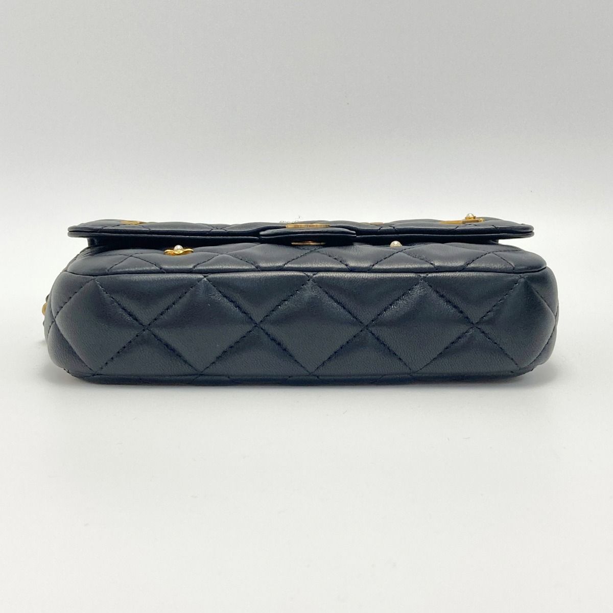 Chanel Quilted Flap Phone Case Ap2096 Black Chain Shoulder Lambskin — view 4