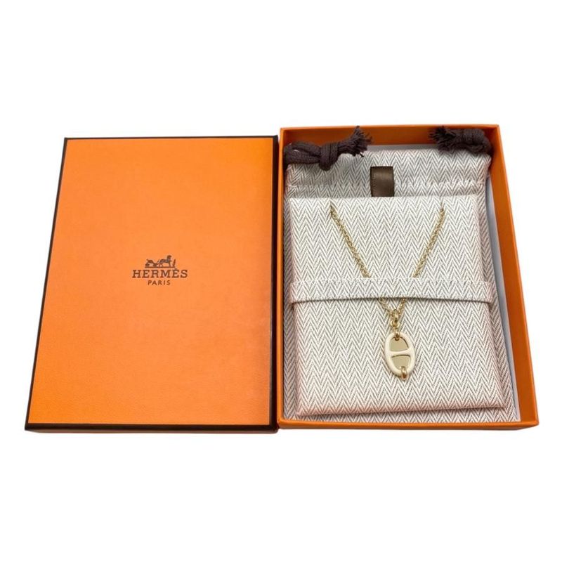 Hermes Necklace Pendant Mini Maillon PM Fed3 Cles Beige Gold Hardware — view 9