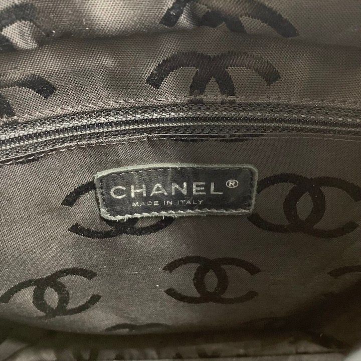 Chanel Cambon Quilted Leather CC Logo Hand Bag Beige Black Bag — view 9
