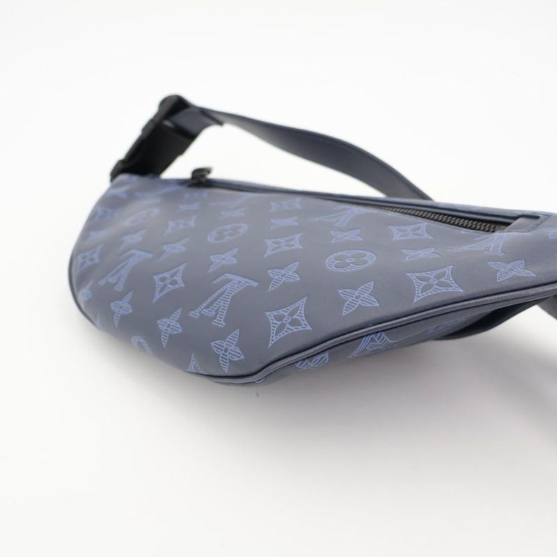 Louis Vuitton Bag Monogram Shadow Discovery Bum PM — view 3