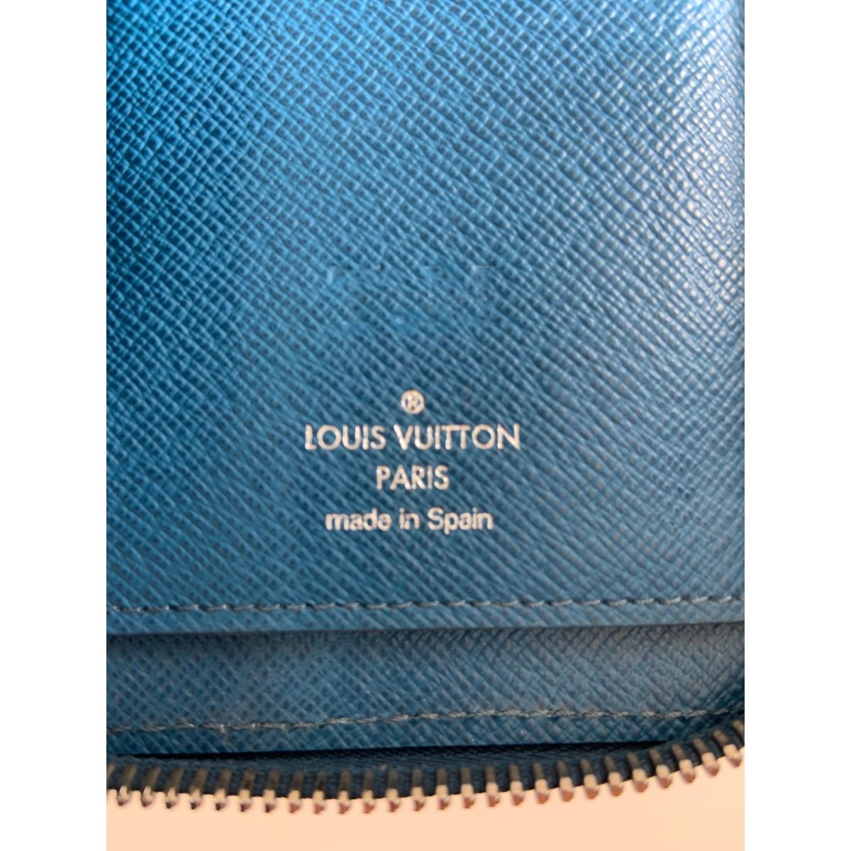 Louis Vuitton Zippy Wallet Taiga Vertical Round Long Blue — view 6