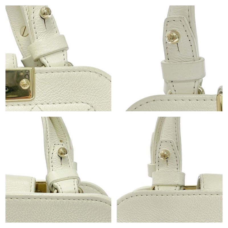 Chanel Quilted Leather Click Label Shoulder Bag White — view 8