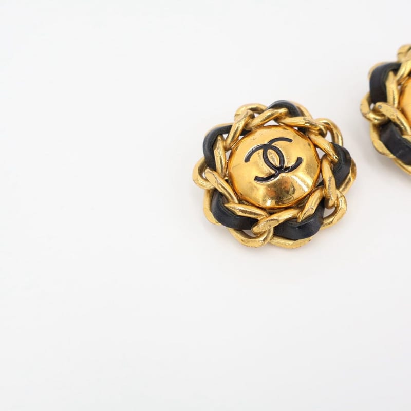 Chanel Coco Mark 29 Brooch GP and Leather Gold Scratch — view 4