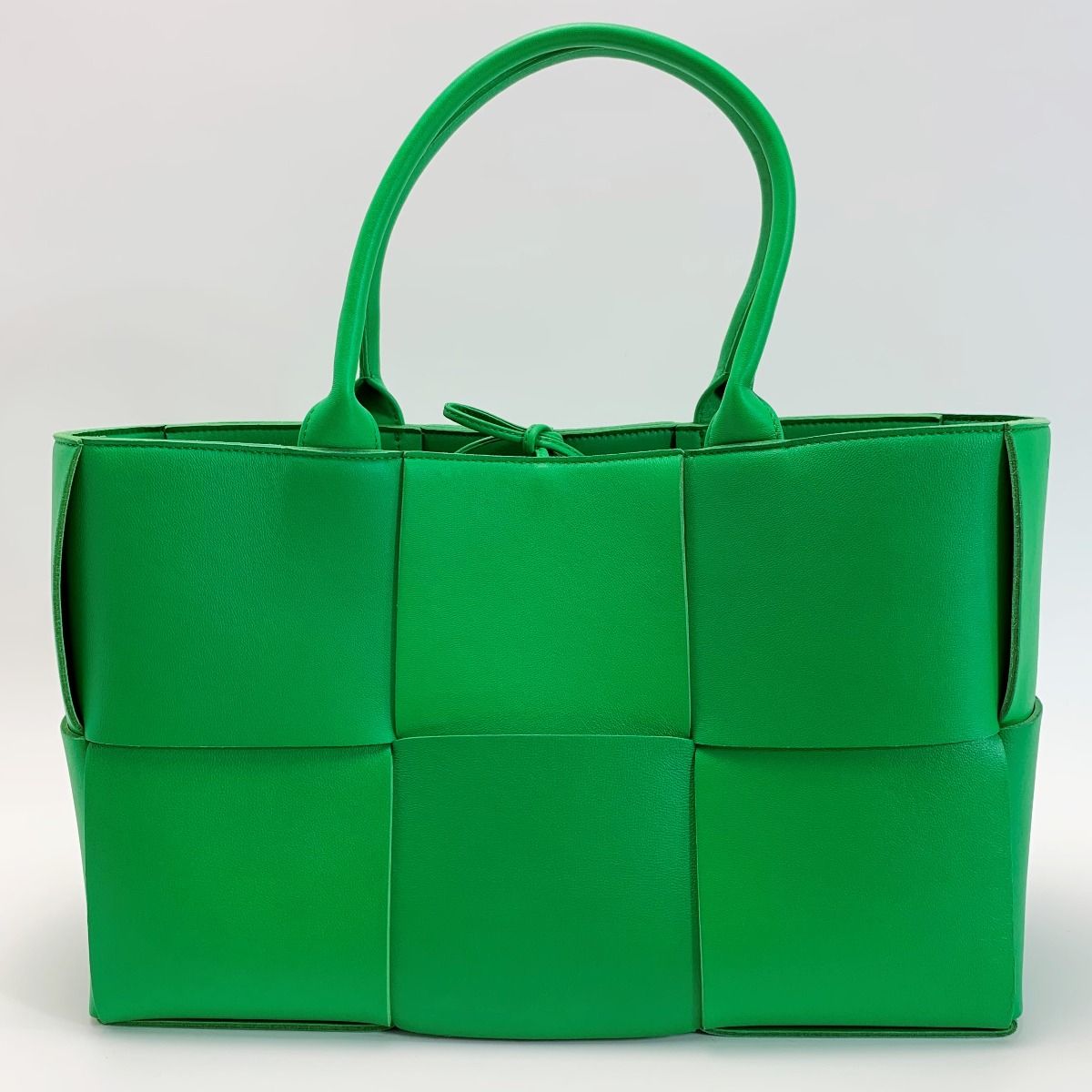 Bottega Veneta Zaarco Medium Maxi Intrecciato Lamb Leather — view 2