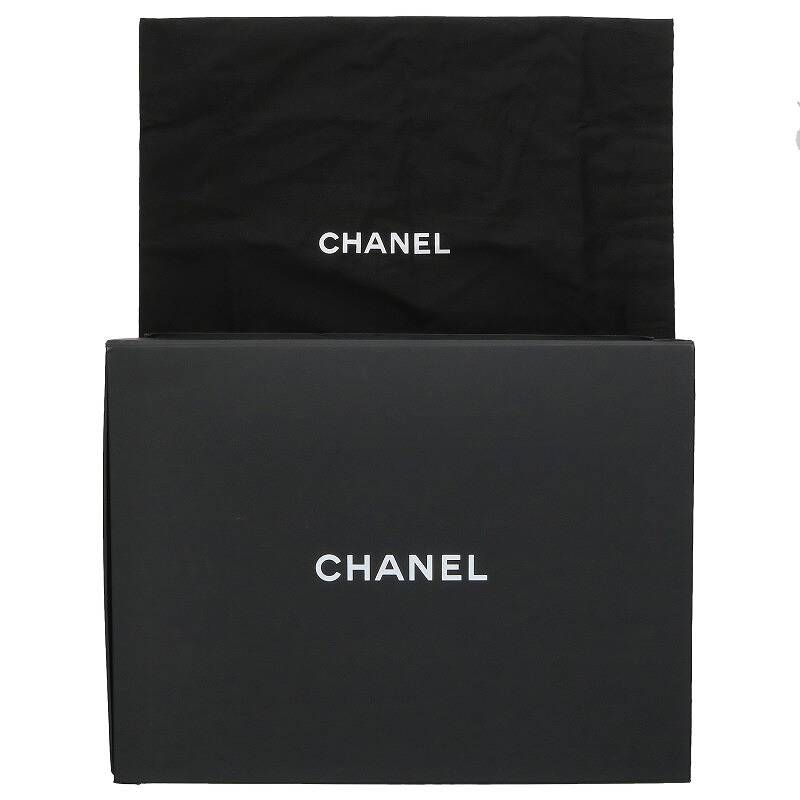 Chanel Vanity Caviar Leather Chain Shoulder Bag — view 5