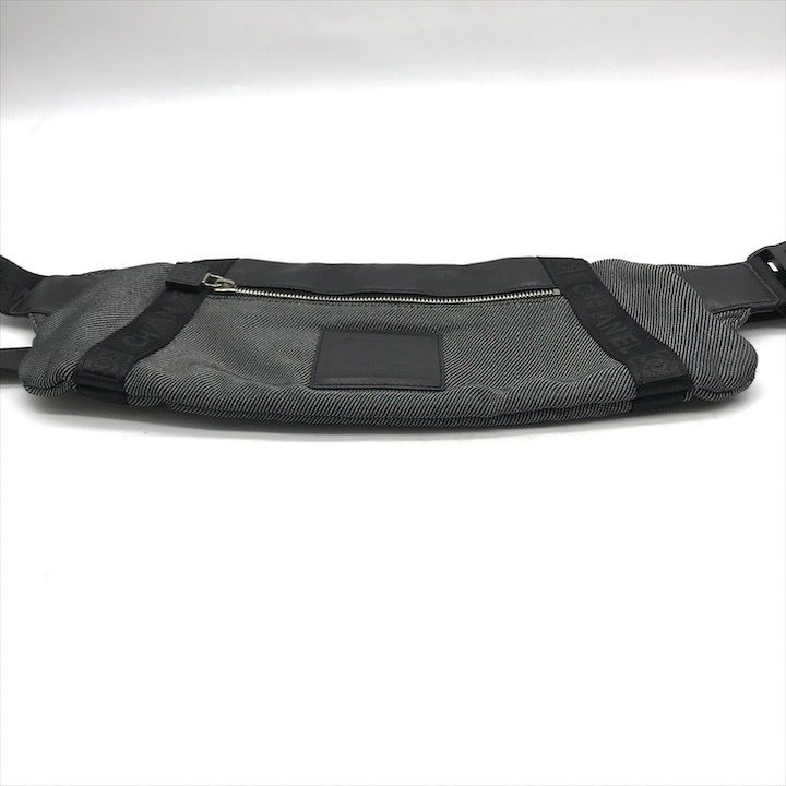 Chanel CC Logo Sports Waist Body Shoulder Bag Black Lame — view 4