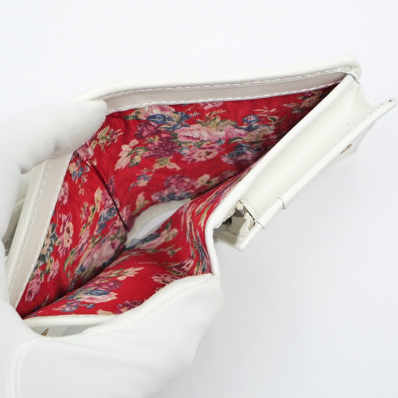 Gucci Sherry Line GG Quilted Compact Wallet White Leather Bifold — view 6