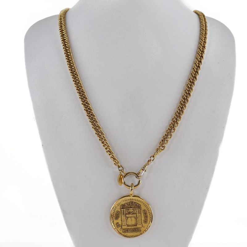 Chanel 31 rue Cambon Coin Gold Plated 108.4 g Necklace — view 3