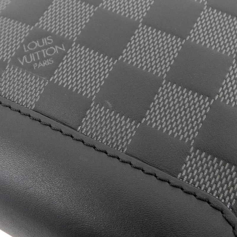 Louis Vuitton Damier Infini Discovery Messenger BB Shoulder Bag — view 4