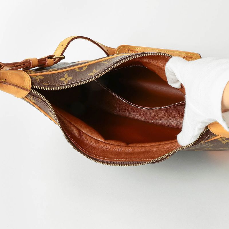 Louis Vuitton Handbag Boulogne Brown — view 5
