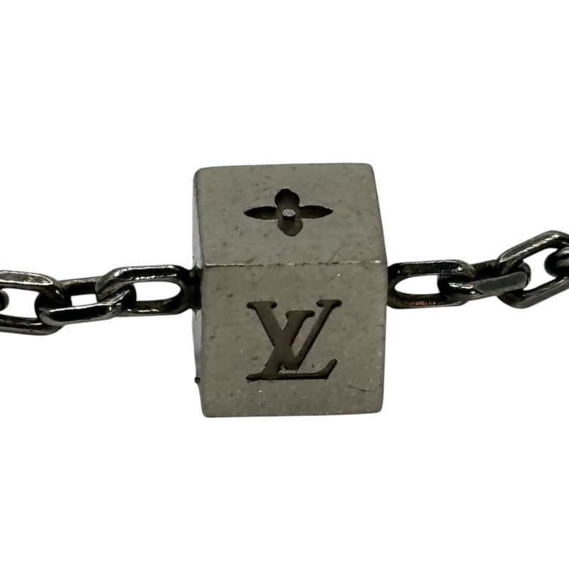 Louis Vuitton Collier Gamble Cube Necklace — view 5