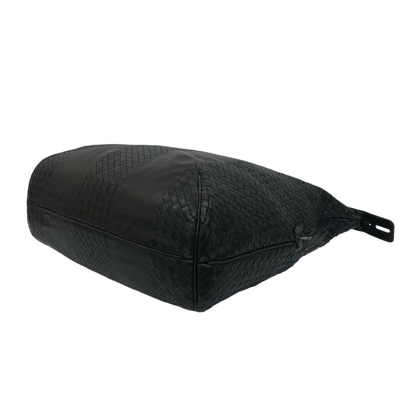 Bottega Veneta Intrecciato Leather Handbag Boston Bag Black — view 9