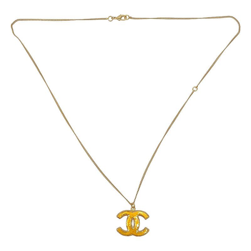 Chanel Coco Mark Chain Necklace Gold — view 3