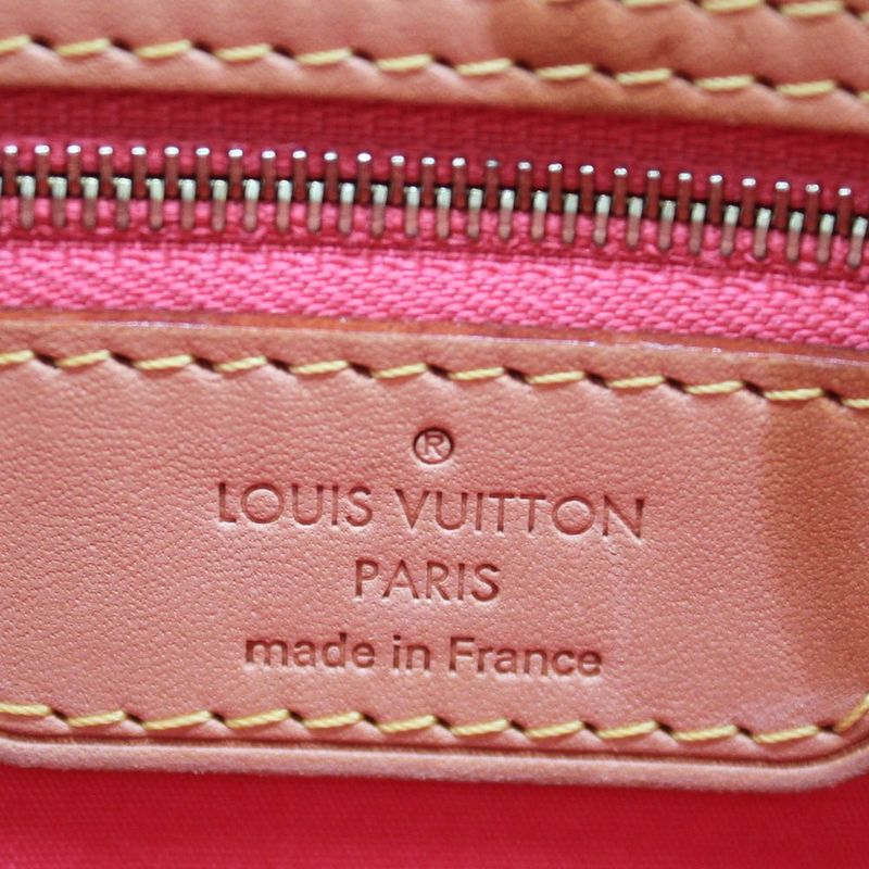 Louis Vuitton Blair MM Shoulder Bag — view 7