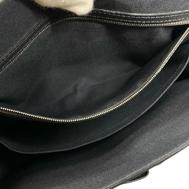 Louis Vuitton Taiga Alexei Shoulder Bag Crossbody Leather Black — view 5